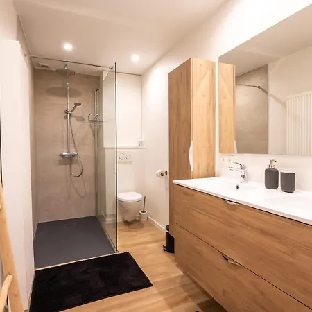 Apartment Charming 2 Bedroom De Haan