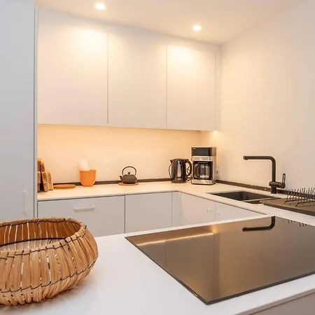 アパート Charming 2 Bedroom *