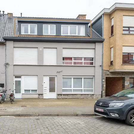 Charming 2 Bedroom Apartment De Haan